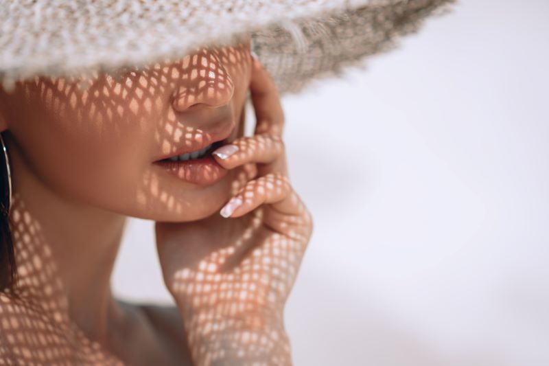 Portrait-femme-lèvre-soleil