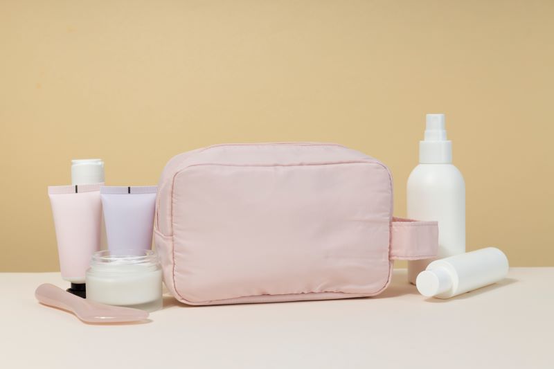 trousse-de-toilette-et-articles-cosmétique-nouveaux