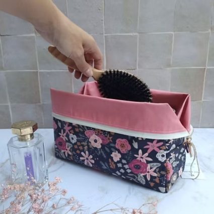 Alice et Jeanne trousse de toilette en coton enduit